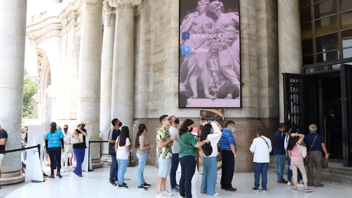 Empresarios del ramo turístico y comercial...-PORTADA